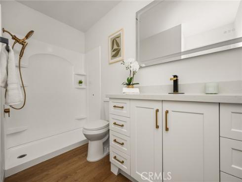 3010  Associated  122  Road, Fullerton, CA