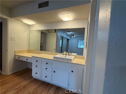 400  N. Acacia Ave.a17  , Fullerton, CA