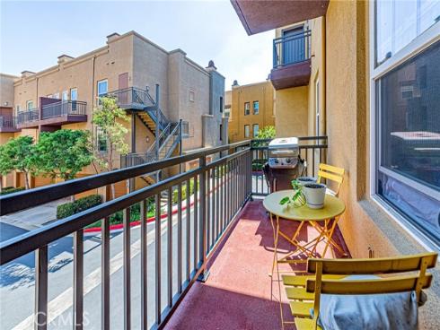 309  Metro   Court, Fullerton, CA