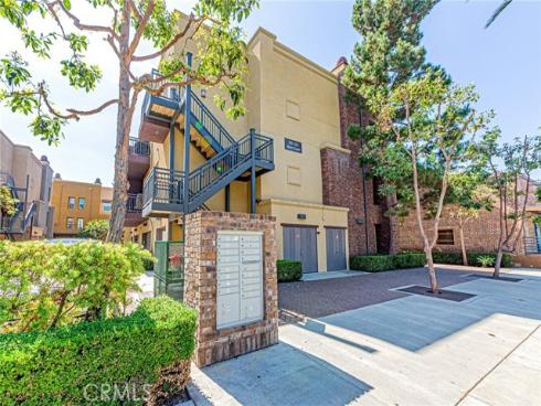 309  Metro   Court, Fullerton, CA