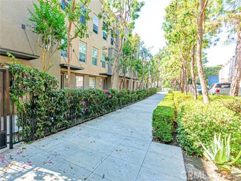 309  Metro   Court, Fullerton, CA