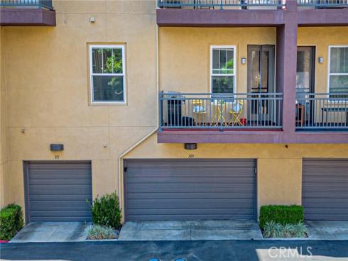 309  Metro   Court, Fullerton, CA