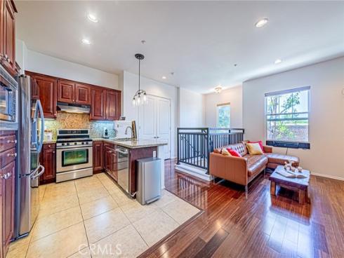 309  Metro   Court, Fullerton, CA