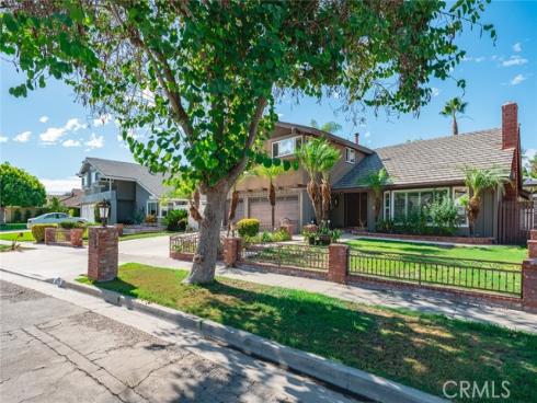 2073  Smokewood  , Fullerton, CA