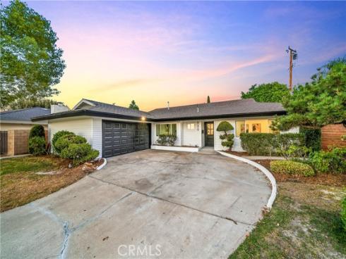 830  Delphine   Place, Fullerton, CA