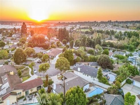 830  Delphine   Place, Fullerton, CA