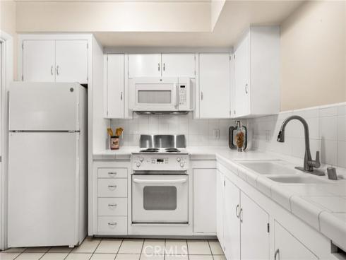 1641 S Pomona  D36  Avenue, Fullerton, CA