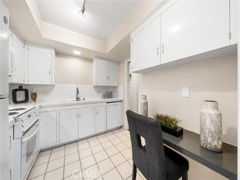 1641 S Pomona  D36  Avenue, Fullerton, CA