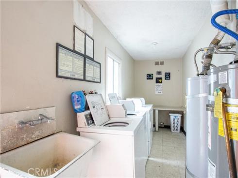 230 W Knepp Avenue, Fullerton, CA