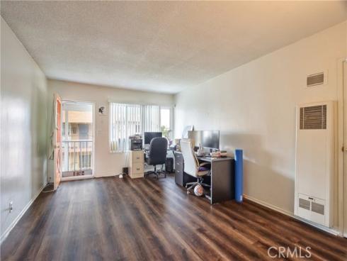 230 W Knepp Avenue, Fullerton, CA