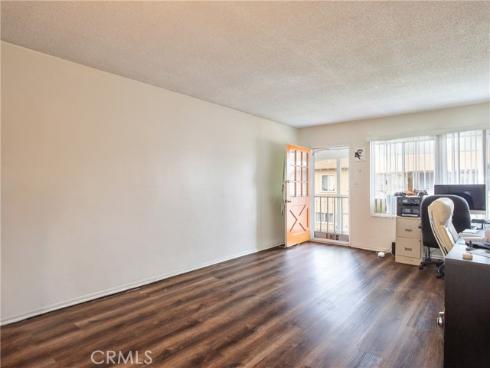 230 W Knepp Avenue, Fullerton, CA