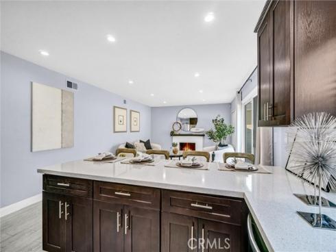 2000  Camino Centroloma  , Fullerton, CA