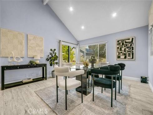 2000  Camino Centroloma  , Fullerton, CA