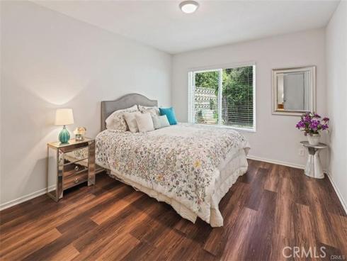 1360  Shadow  G  Lane, Fullerton, CA