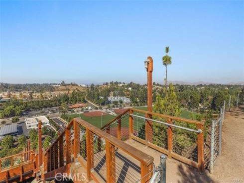 1360  Shadow  G  Lane, Fullerton, CA