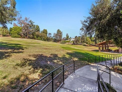 1360  Shadow  G  Lane, Fullerton, CA