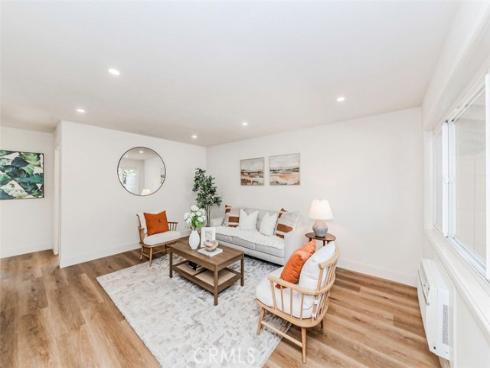 1718 E Commonwealth Ave 102 , Fullerton, CA