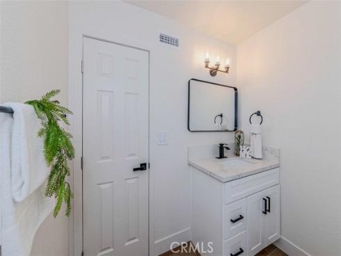 1718 E Commonwealth Ave 102 , Fullerton, CA