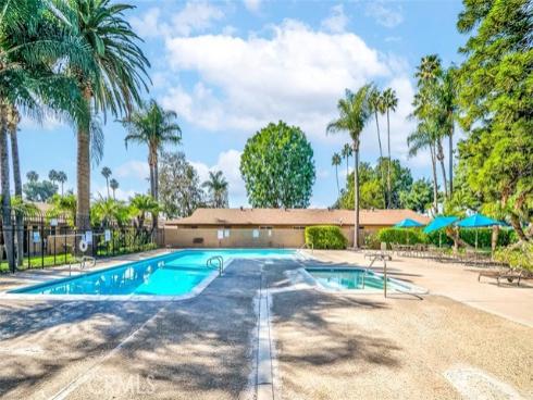 1718 E Commonwealth Ave 102 , Fullerton, CA