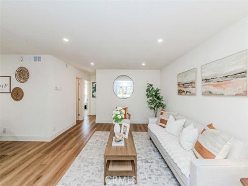 1718 E Commonwealth Ave 102 , Fullerton, CA