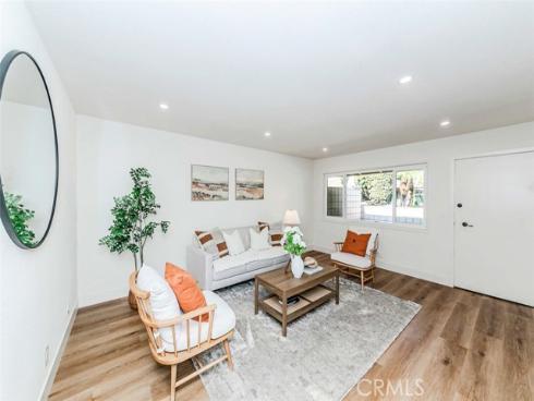 1718 E Commonwealth Ave 102 , Fullerton, CA