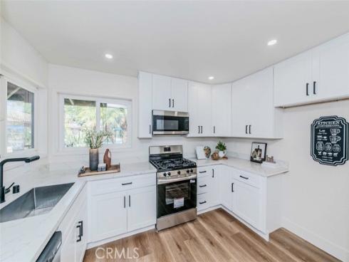 1718 E Commonwealth Ave 102 , Fullerton, CA