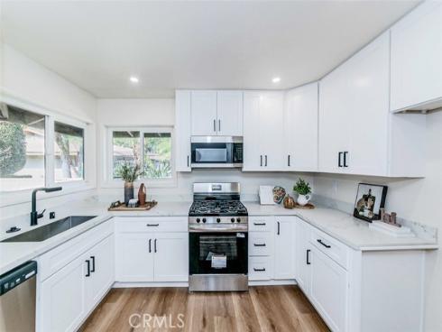 1718 E Commonwealth Ave 102 , Fullerton, CA