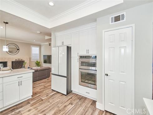 1860  Brooke  , Fullerton, CA