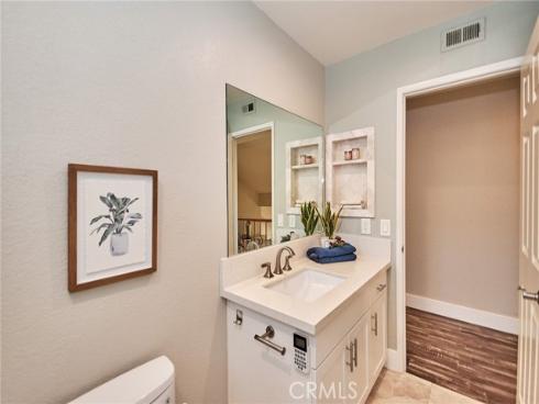 1860  Brooke  , Fullerton, CA