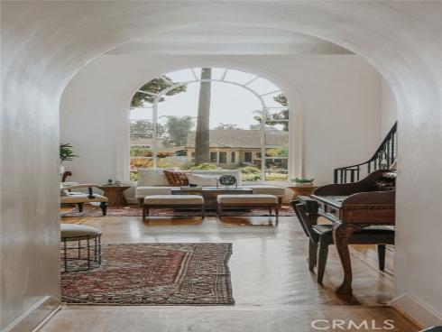 521 W Whiting Avenue, Fullerton, CA