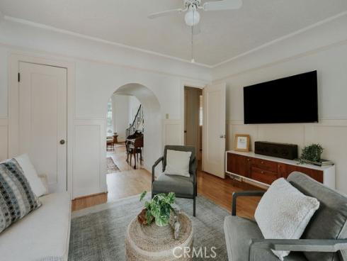 521 W Whiting Avenue, Fullerton, CA