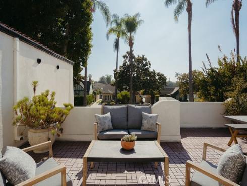 521 W Whiting Avenue, Fullerton, CA