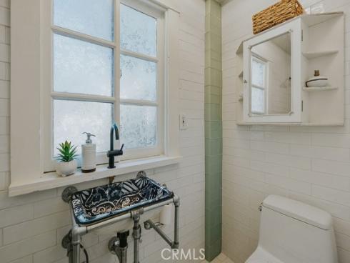 521 W Whiting Avenue, Fullerton, CA