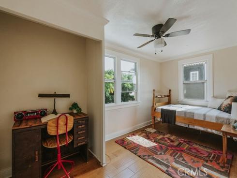 521 W Whiting Avenue, Fullerton, CA