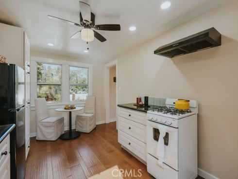 521 W Whiting Avenue, Fullerton, CA