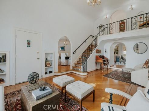 521 W Whiting Avenue, Fullerton, CA