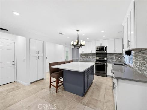 1510  El Paso Ln  , Fullerton, CA