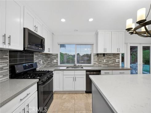 1510  El Paso Ln  , Fullerton, CA