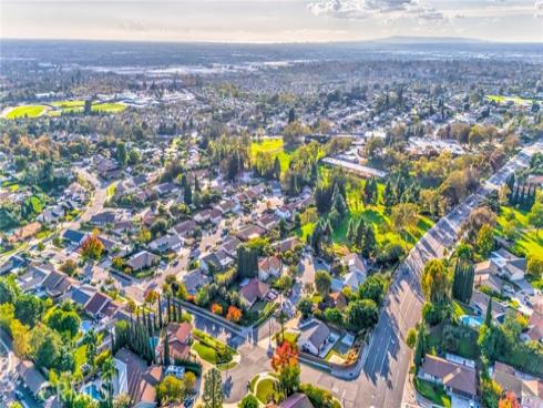 1510  El Paso Ln  , Fullerton, CA