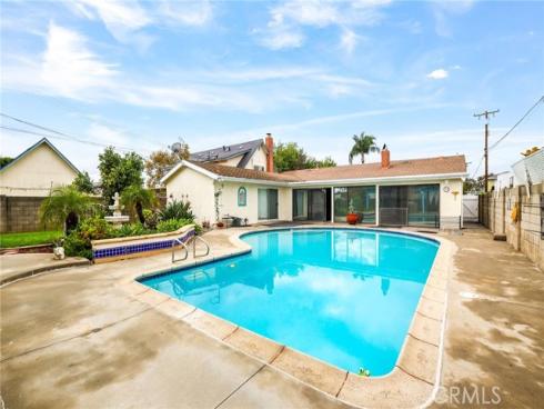 618 N Lincoln  , Fullerton, CA