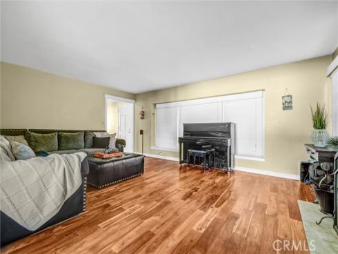 530  N. Stanford   Avenue, Fullerton, CA