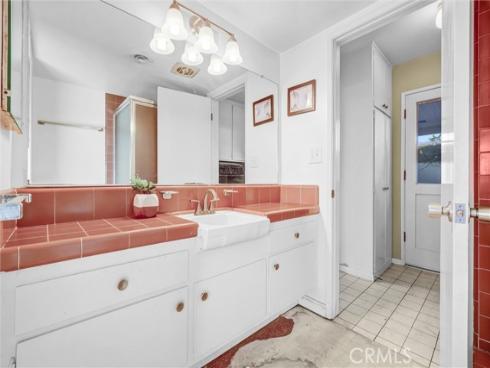 530  N. Stanford   Avenue, Fullerton, CA