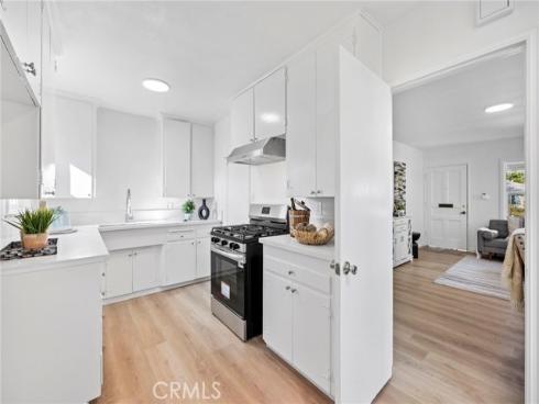 2100 W Valencia Drive, Fullerton, CA