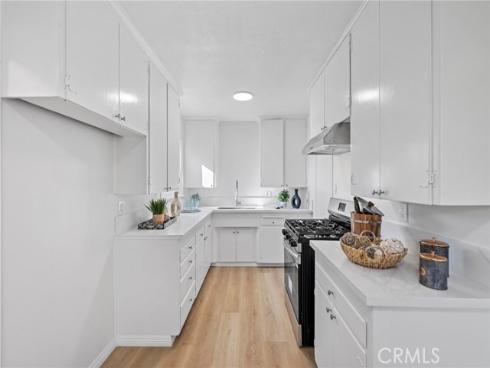 2100 W Valencia Drive, Fullerton, CA