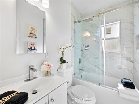 2100 W Valencia Drive, Fullerton, CA