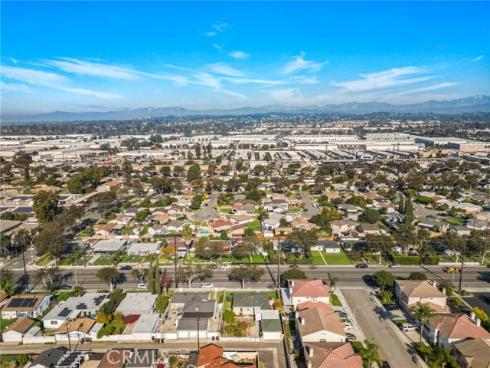 2100 W Valencia   Drive, Fullerton, CA