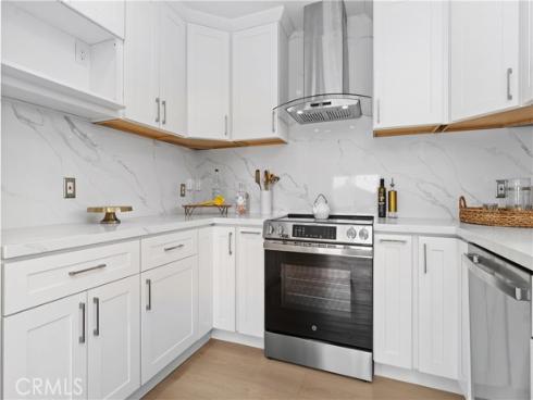 1219 N Raymond Avenue, Fullerton, CA