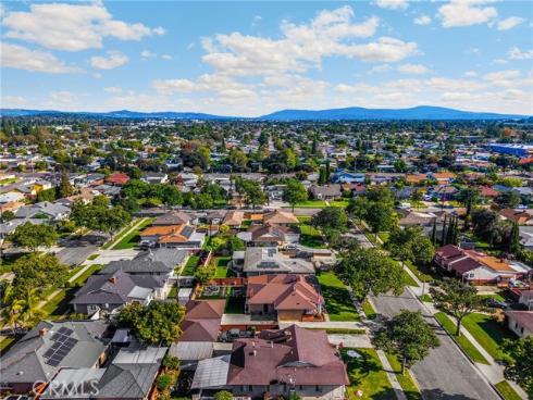 1819 W Olive   Avenue, Fullerton, CA