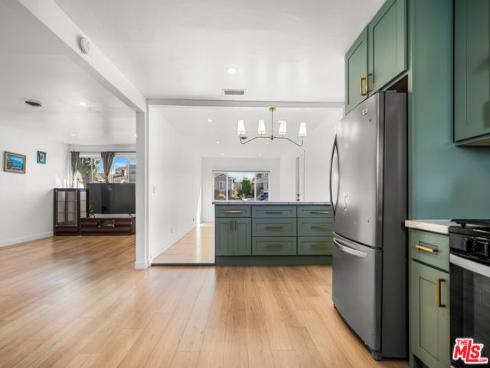 801 S Courtney Avenue, Fullerton, CA