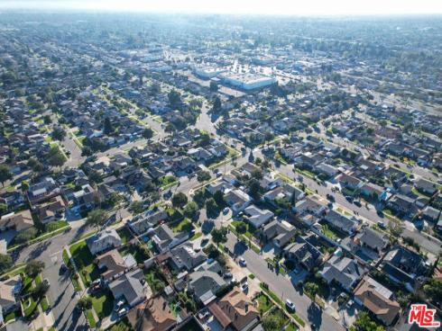 801 S Courtney Avenue, Fullerton, CA